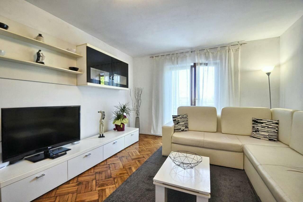 The Big Smile Apartments Пула Екстер'єр фото