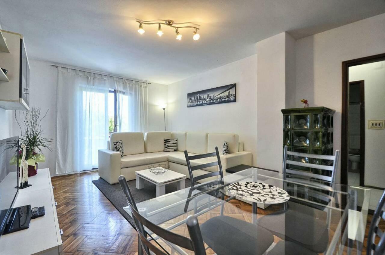 The Big Smile Apartments Пула Екстер'єр фото